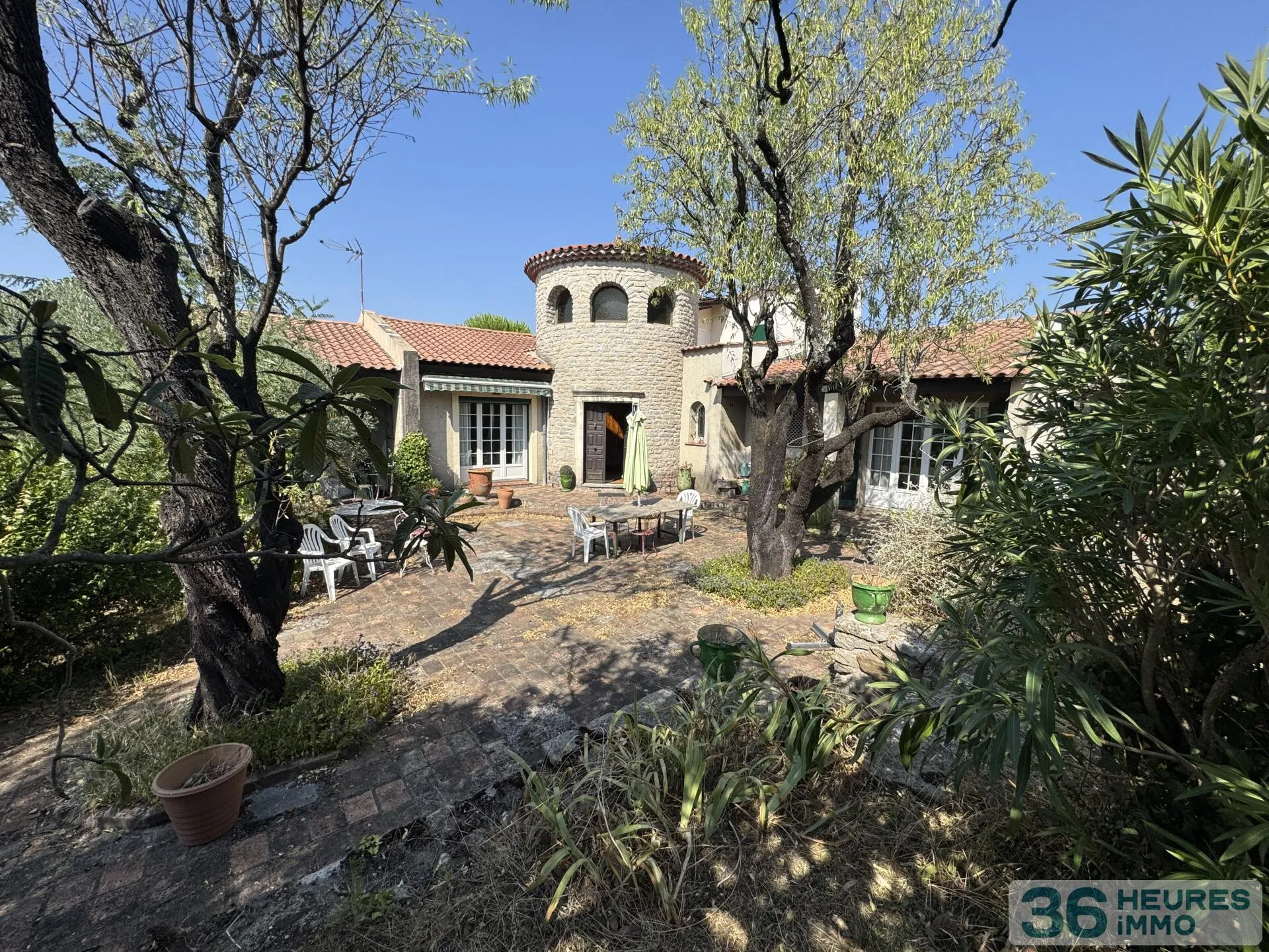Spacieuse Maison de Maître 5 chambres avec dépendances – Alès résidentiel-Piscine