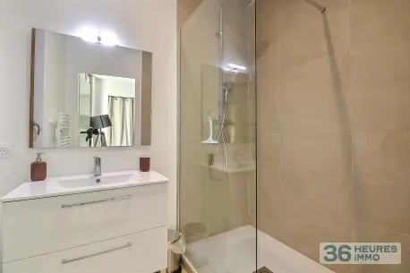 Appartement à Nîmes — vignette 8
