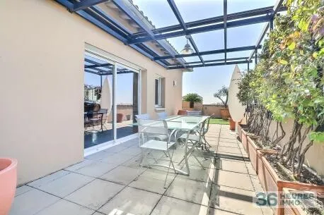 DUPLEX BEAUCAIRE AVEC PISCINE