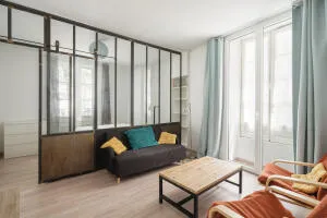 Nantes Hyper Centre – Appartement T1 bis rénové – Vente interactive