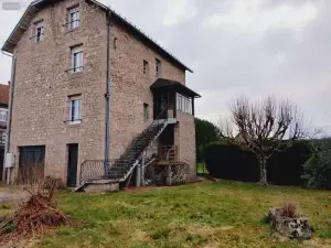 Maison à Montaignac-sur-Doustre — vignette 3