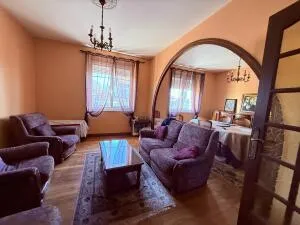 Maison à Montaignac-sur-Doustre — vignette 10
