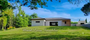 Maison contemporaine 2021 – Plain-pied – Calme – Vue sur le bois