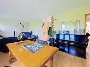 Appartement 3 pièces proche du centre dans un environnement de verdure au clame