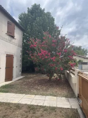 MAISON 112 M² AVEC JARDIN VENDUE LOUEE  A BLANQUEFORT