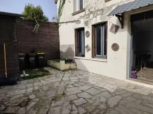 AVIZE – Maison 92 m² à réinventer – Vente interactive