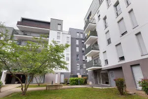 Appartement 4 pièces familial – Résidence 2016 – Balcon –  2 parkings – Accès La Défense T2