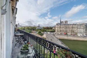 VENTE INTERACTIVE -Paris Ile Saint Louis