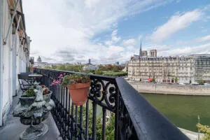 Appartement à Paris 4e Arrondissement — vignette 16