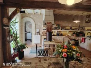 Maison à Sainte-Catherine-de-Fierbois — vignette 8
