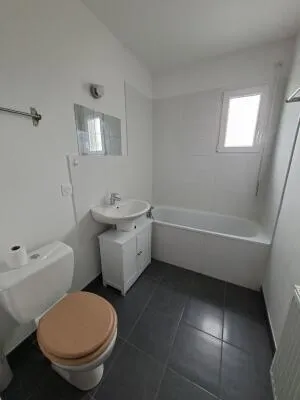 Maison à Saint-Pavace — vignette 6