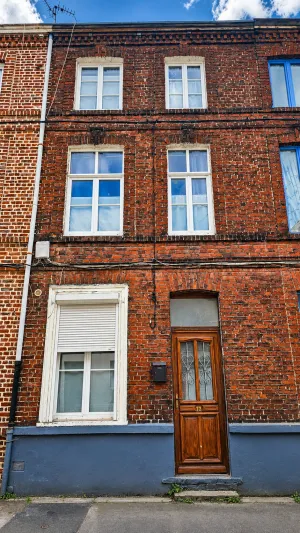 LILLE - INVESTISSEMENT LOCATIF - Maison T3 49 m² à 250 m du métro Montebello - Potentiel de colocation étudiante