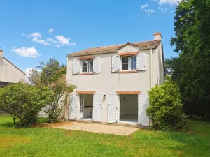 BASSE-GOULAINE - MAISON EN IMPASSE - T4 94M² - GARAGE  - GRANDE PARCELLE