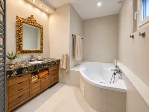 Maison à Ollières — vignette 6