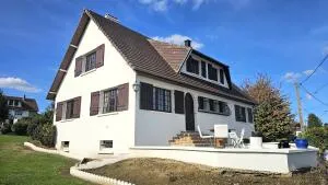 MONTIVILLIERS – Maison familiale de 5 chambres avec Sous-sol complet.