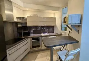 Appartement à Paris 17e Arrondissement — vignette 8