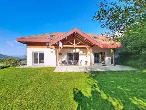 Maison familliale avec vue lac à Sevrier